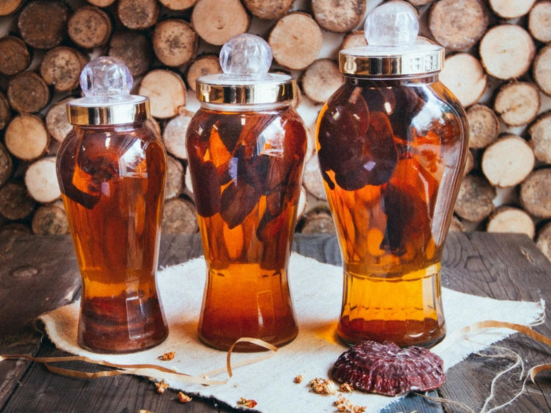 Bảo Quản Bằng Cách Ngâm Rượu Nấm Linh Chi